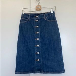 Levi’s Denim Skirt size 25 like size small